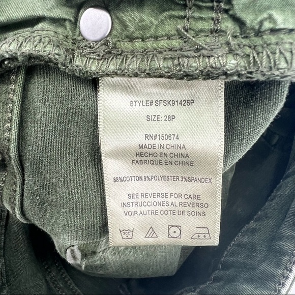 Wash Lab Green Distressed Skinny Jeans Size 28 Petite Women's - Picture 4 of 6